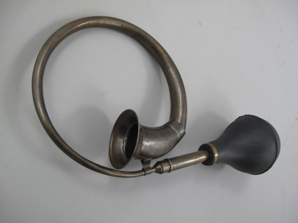 Taxihorn Ballhupe Messing